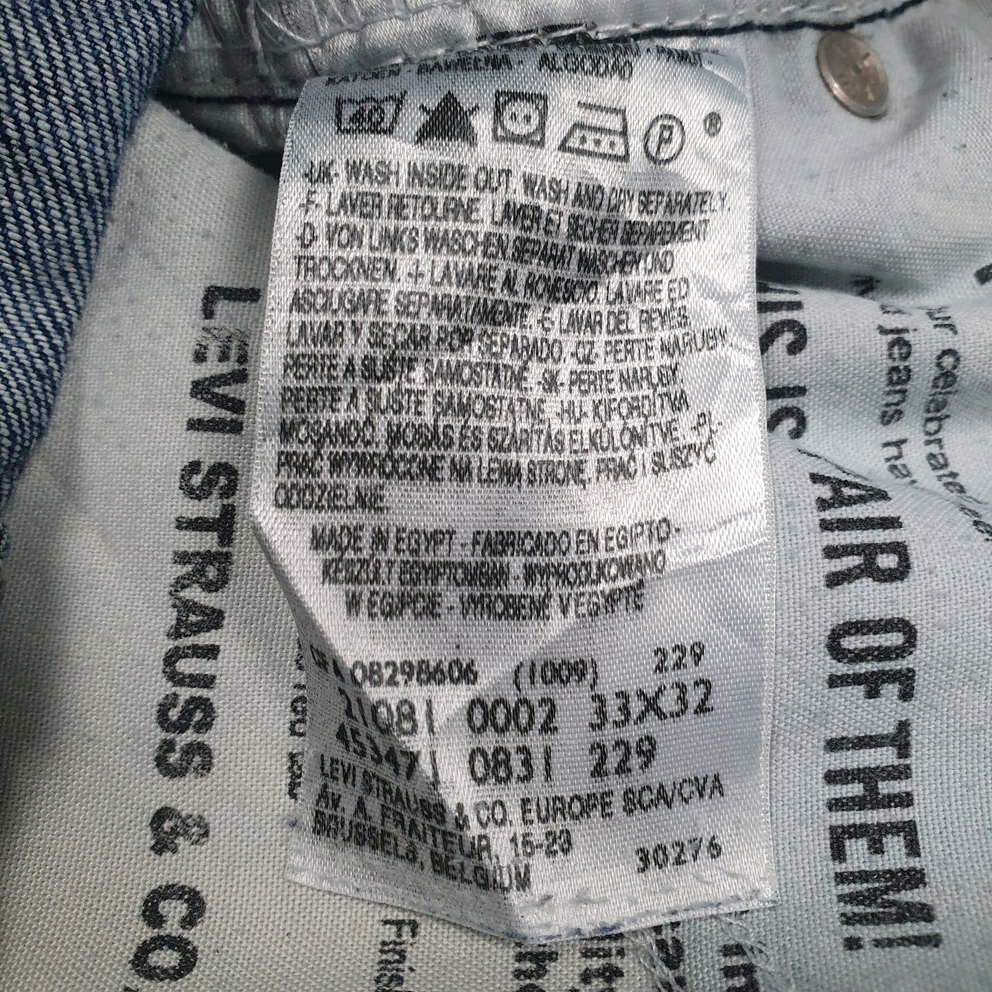 Mens Blue Levis Distressed  Jeans