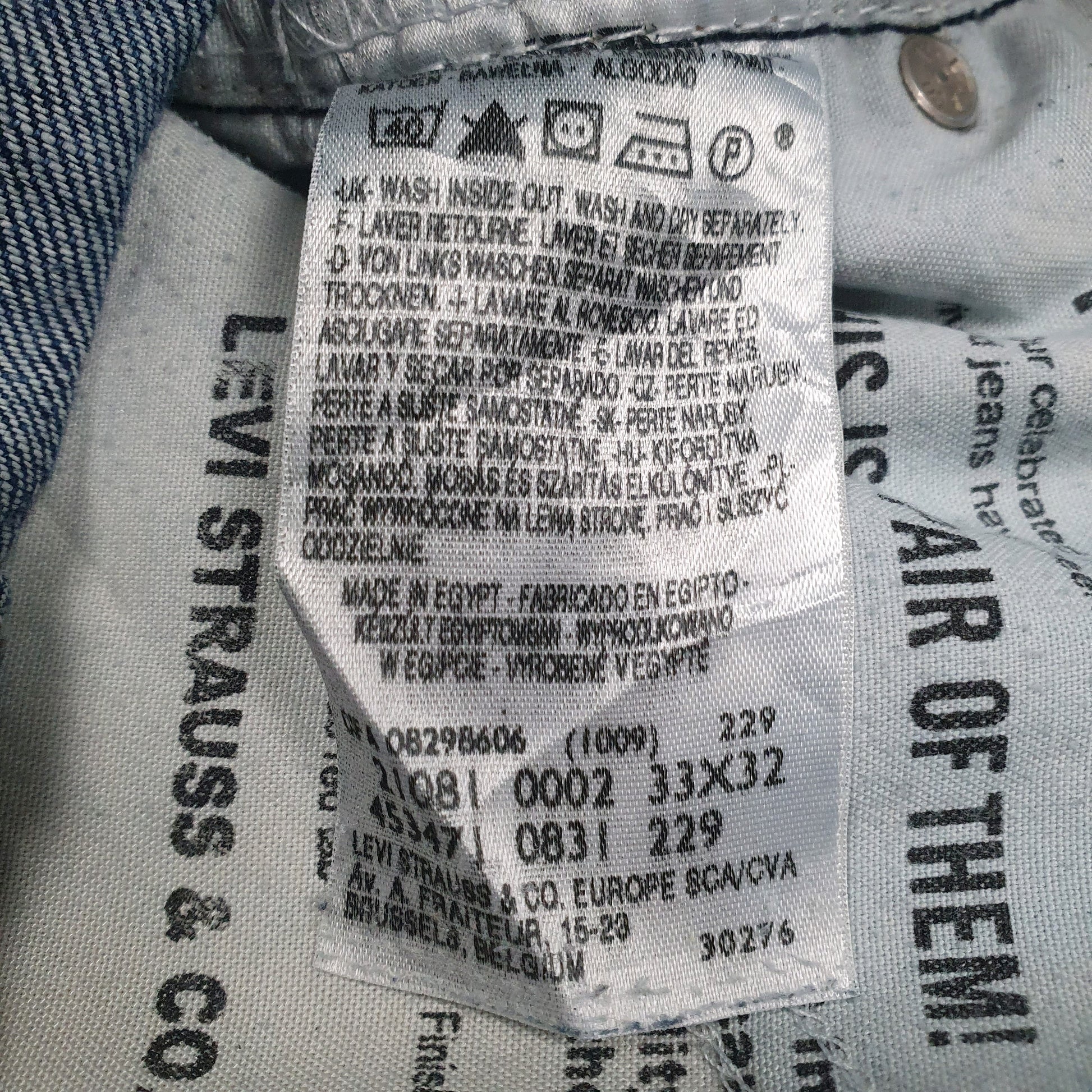 Mens Blue Levis Distressed  Jeans