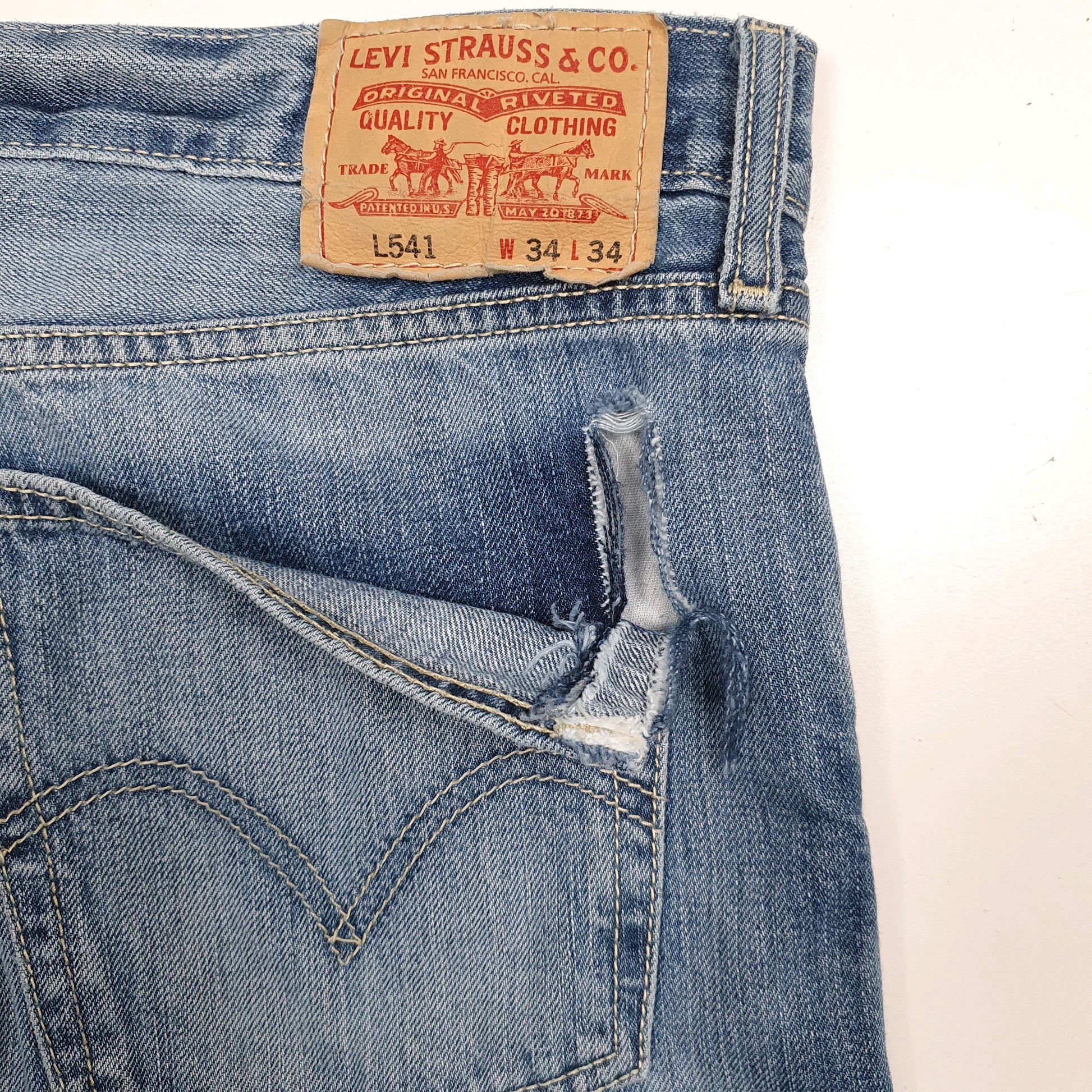 Mens Blue Levis   Jeans