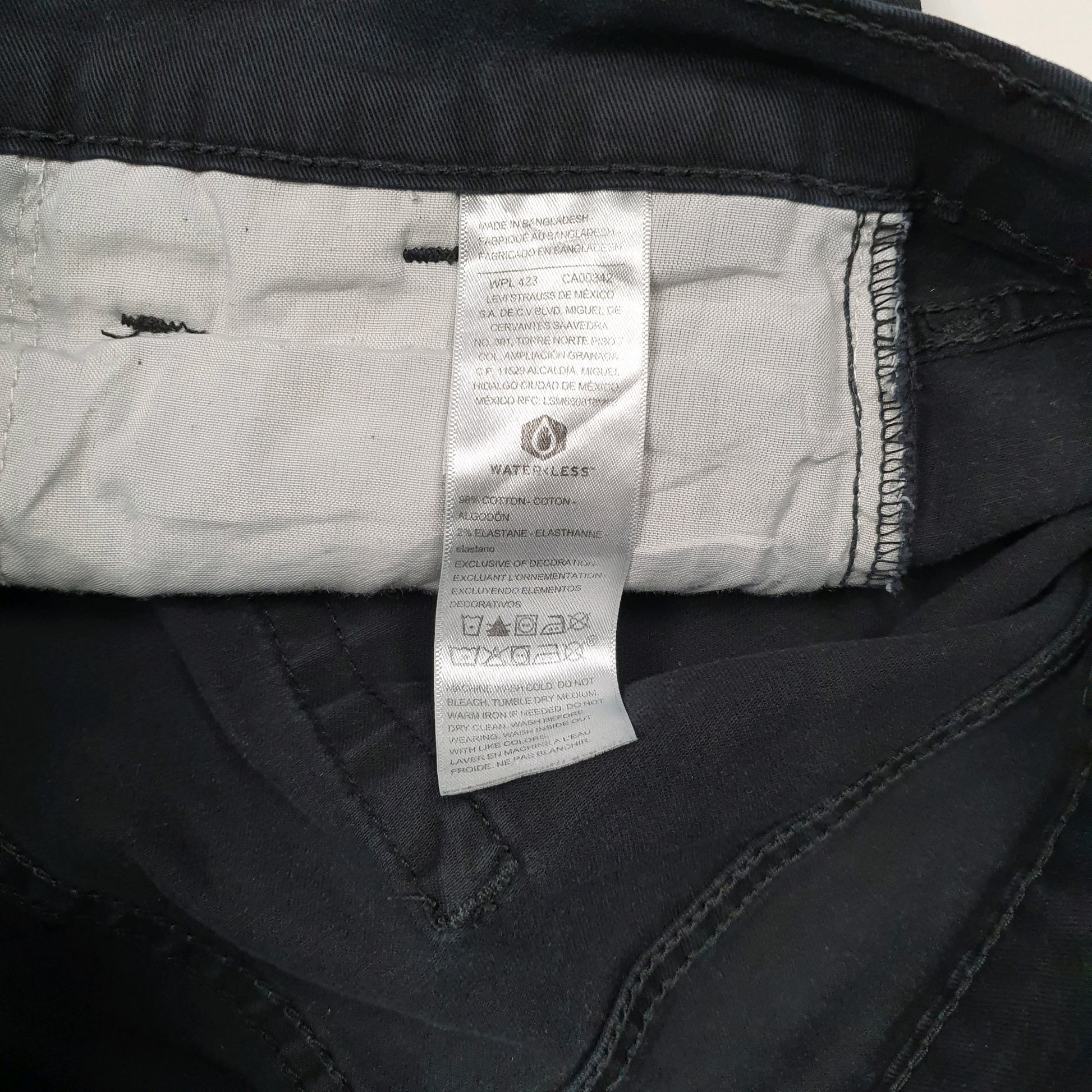 Mens Black Levis   Trousers