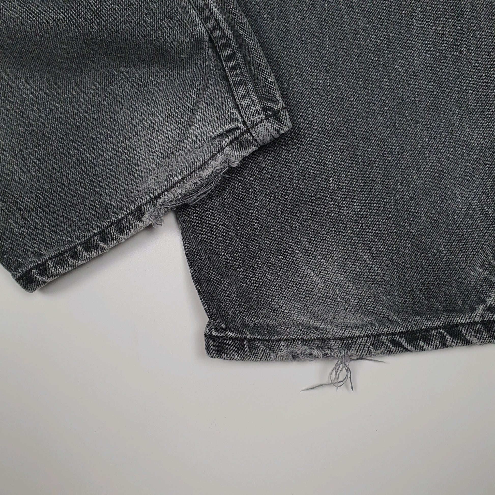 Mens Grey Levis Vintage 2000s  Jeans