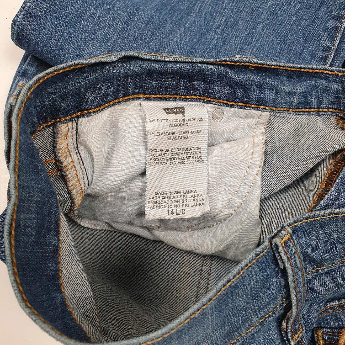 Womens Blue Levis   Jeans