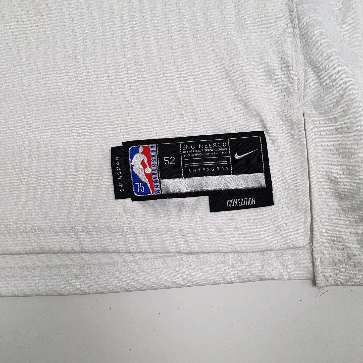 Mens White Nike NBA Chicago Bulls Jordan Jersey Crewneck T Shirt