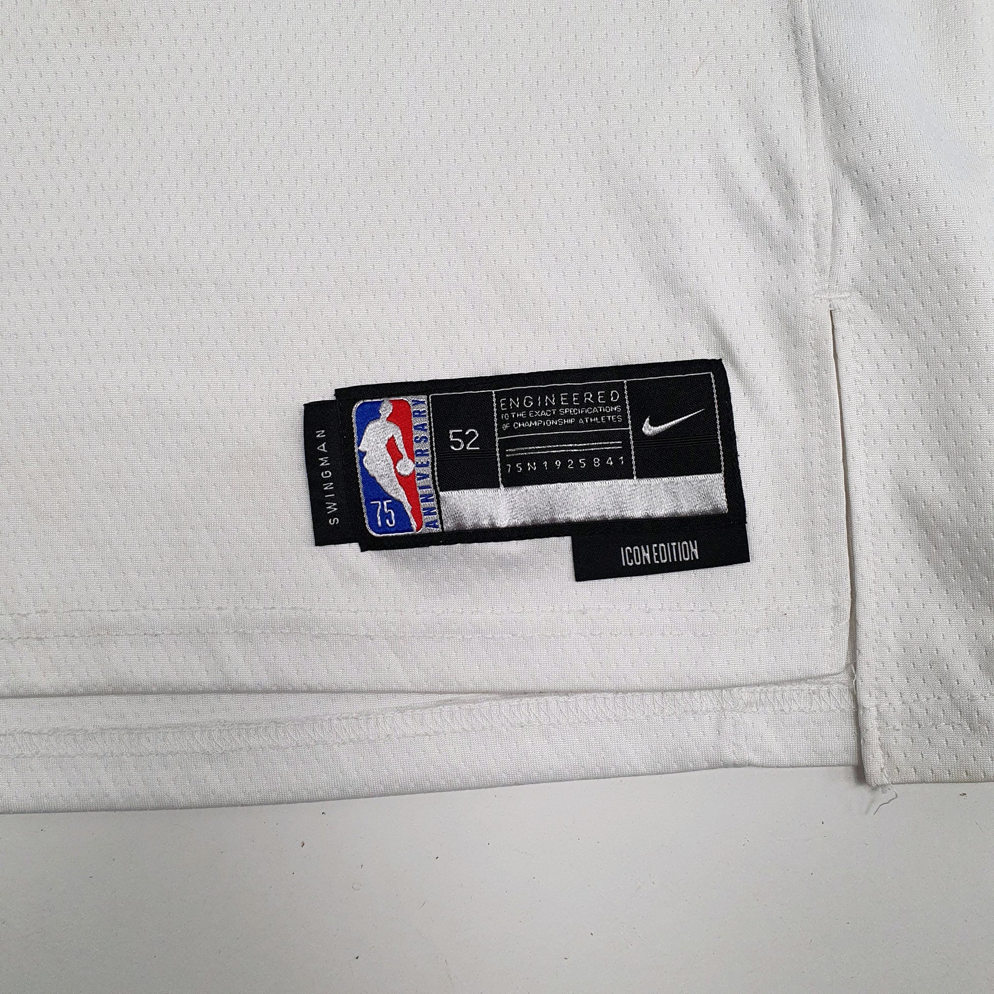 Mens White Nike NBA Chicago Bulls Jordan Jersey Crewneck T Shirt