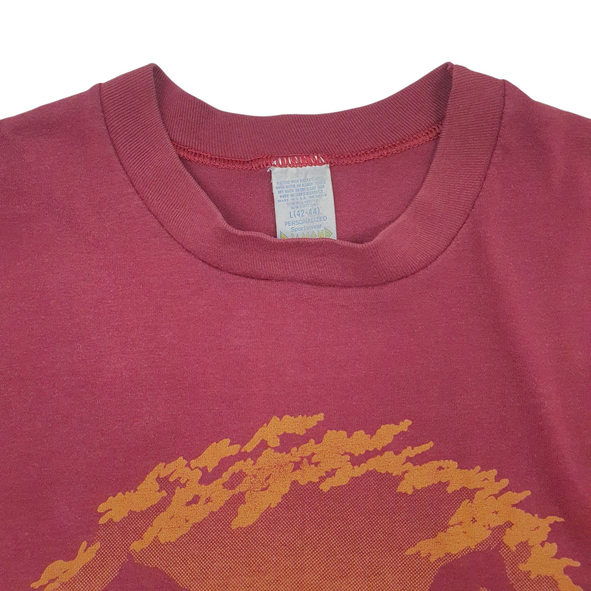 Mens Burgundy Diamond Single Stitch Vintage 80s  T Shirt