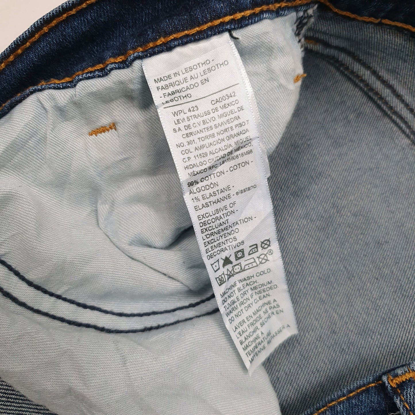 Mens Blue Levis Relaxed  Jeans