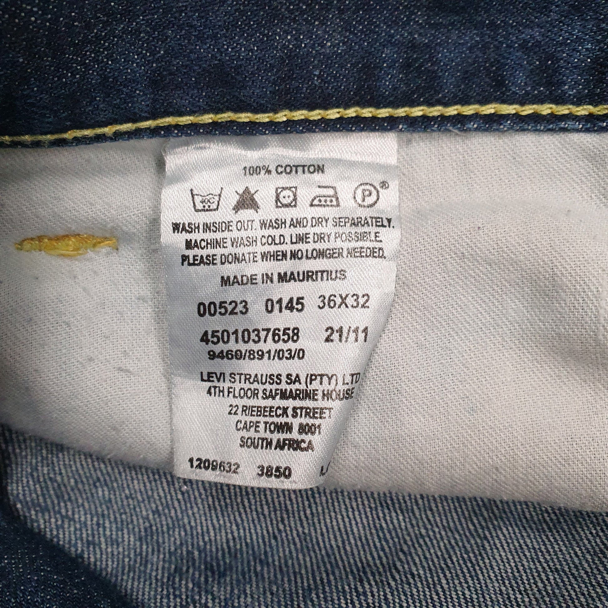 Mens Blue Levis   Jeans