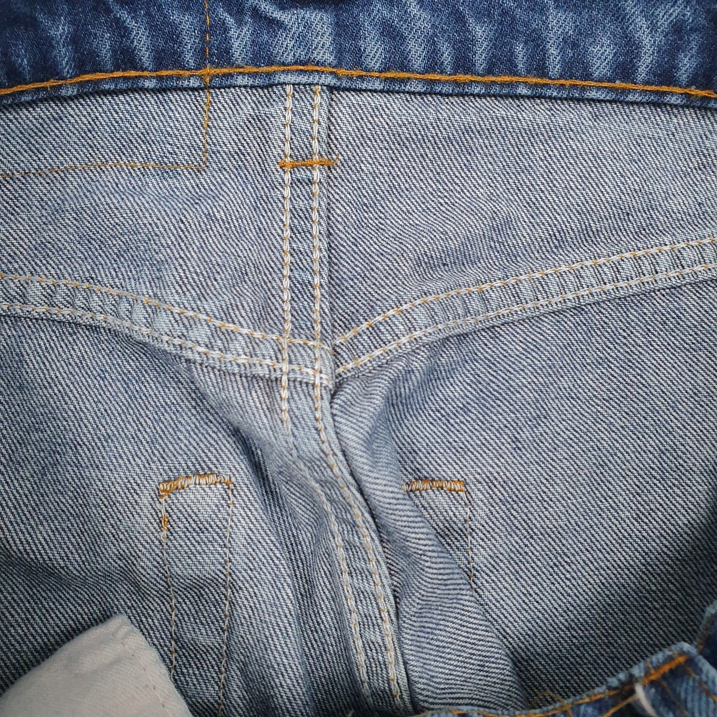 Womens Blue Levis   Jeans