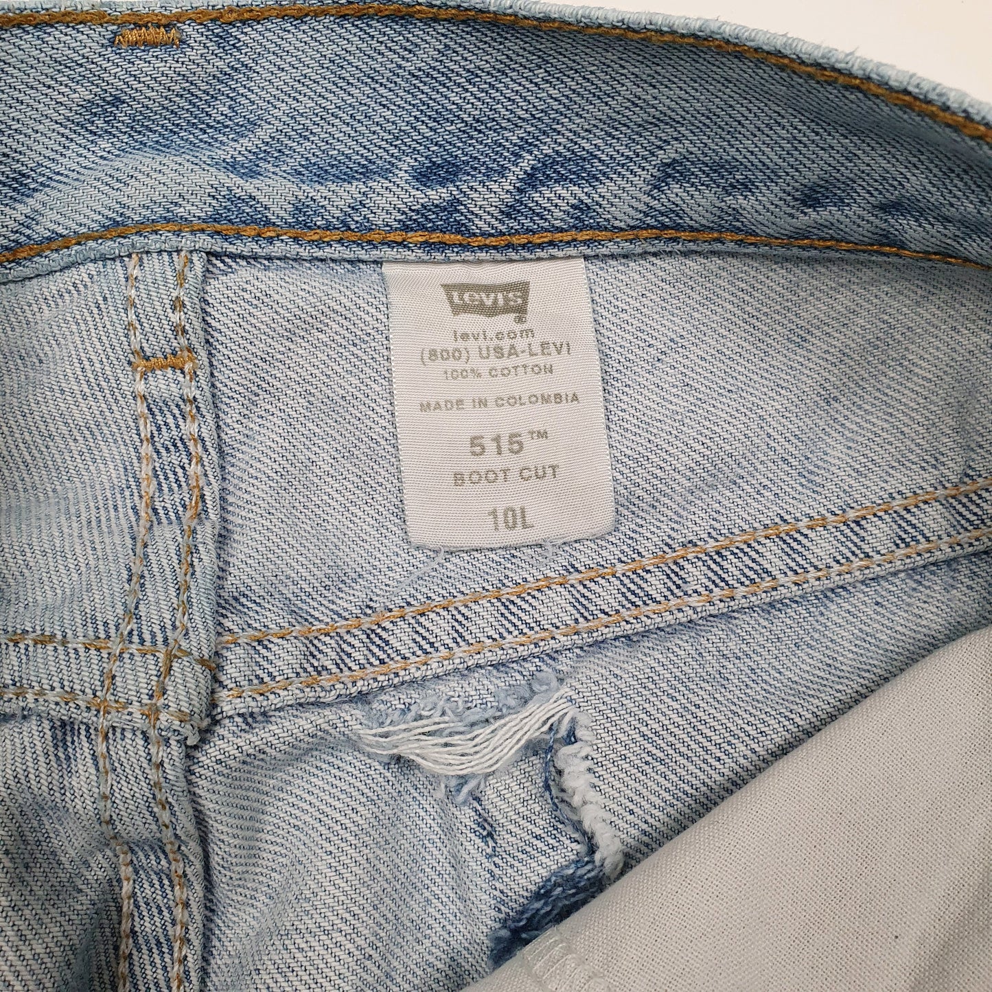 Womens Blue Levis Vintage 2000s  Jeans