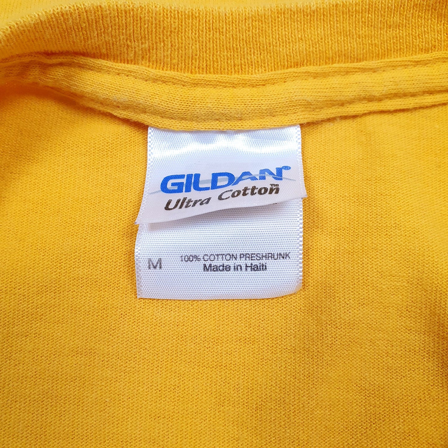 Mens Yellow Gildan   T Shirt