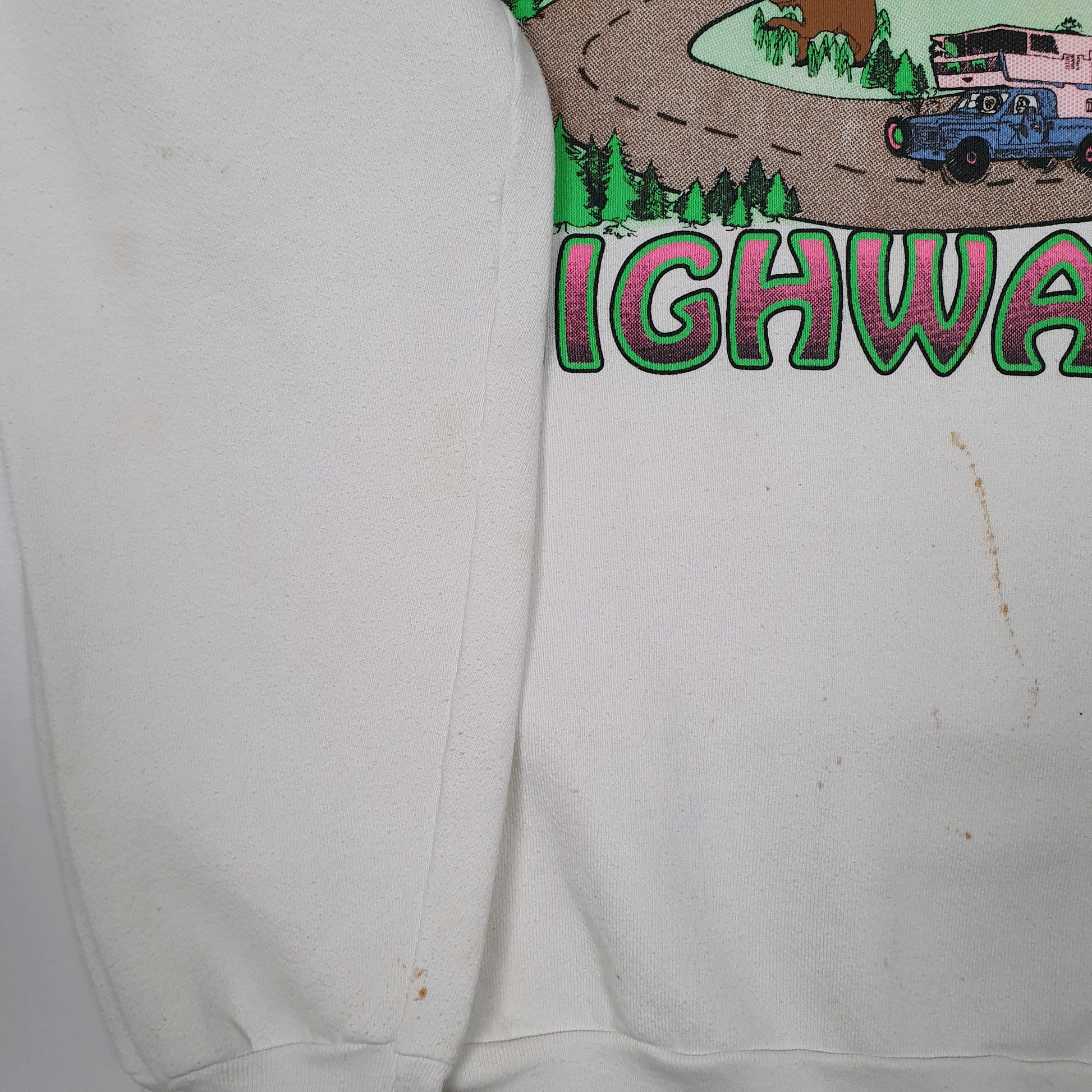 Mens White Fruit Of The Loom Vintage 90s 1992 Alaska Highway Crewneck Jumper