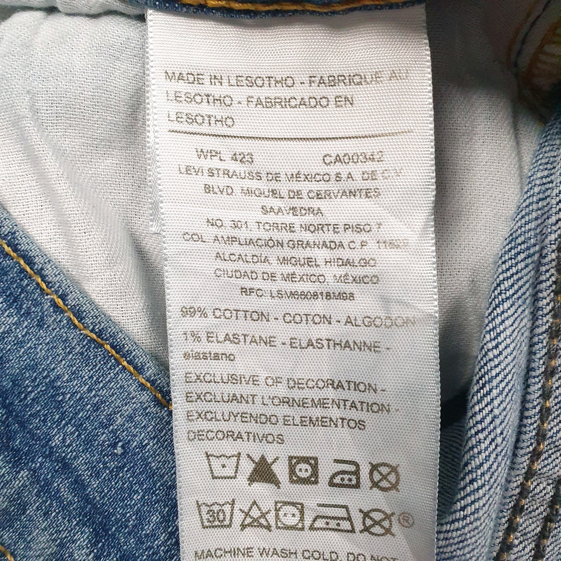 Mens Blue Levis Athletic  Jeans