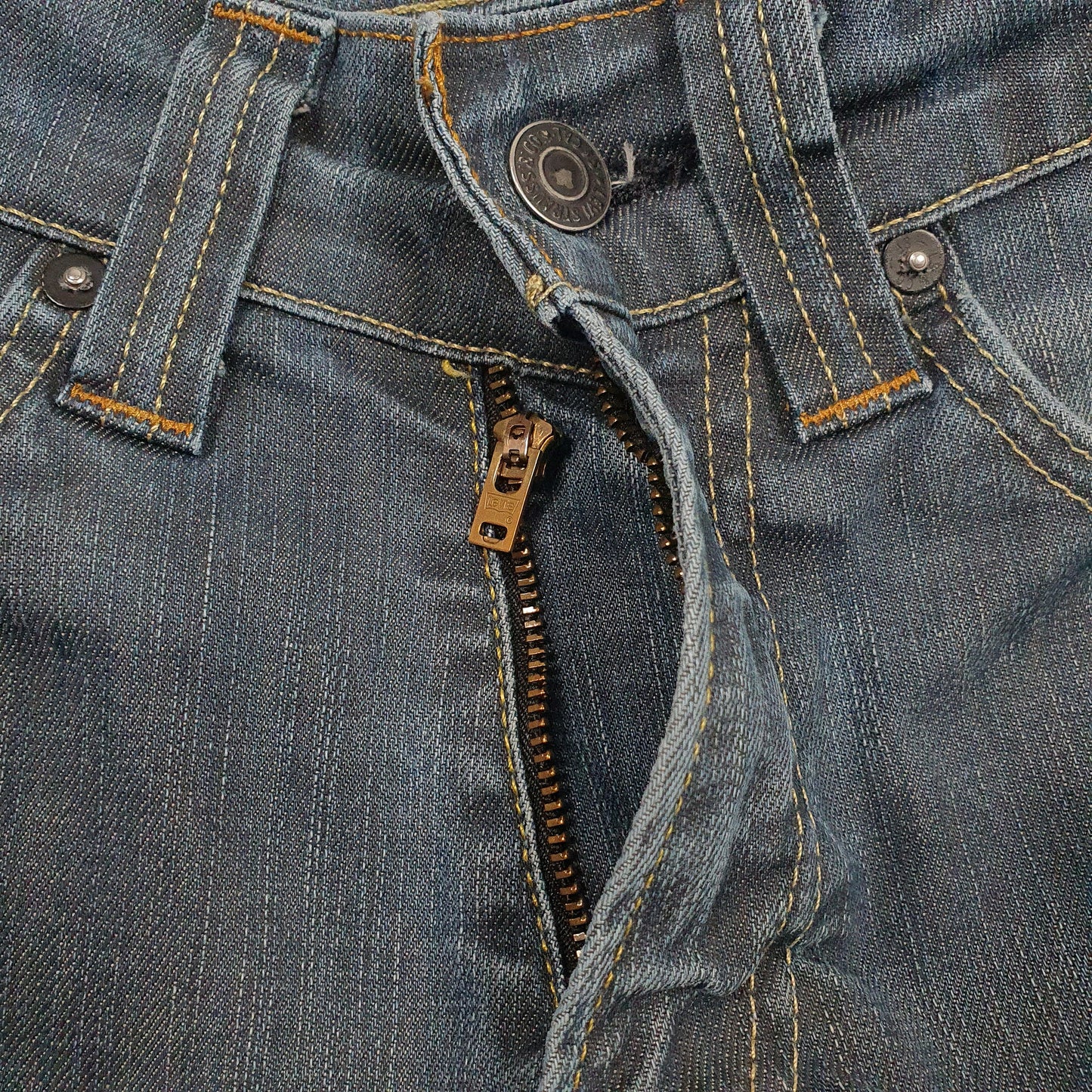 Mens Blue Levis   Jeans