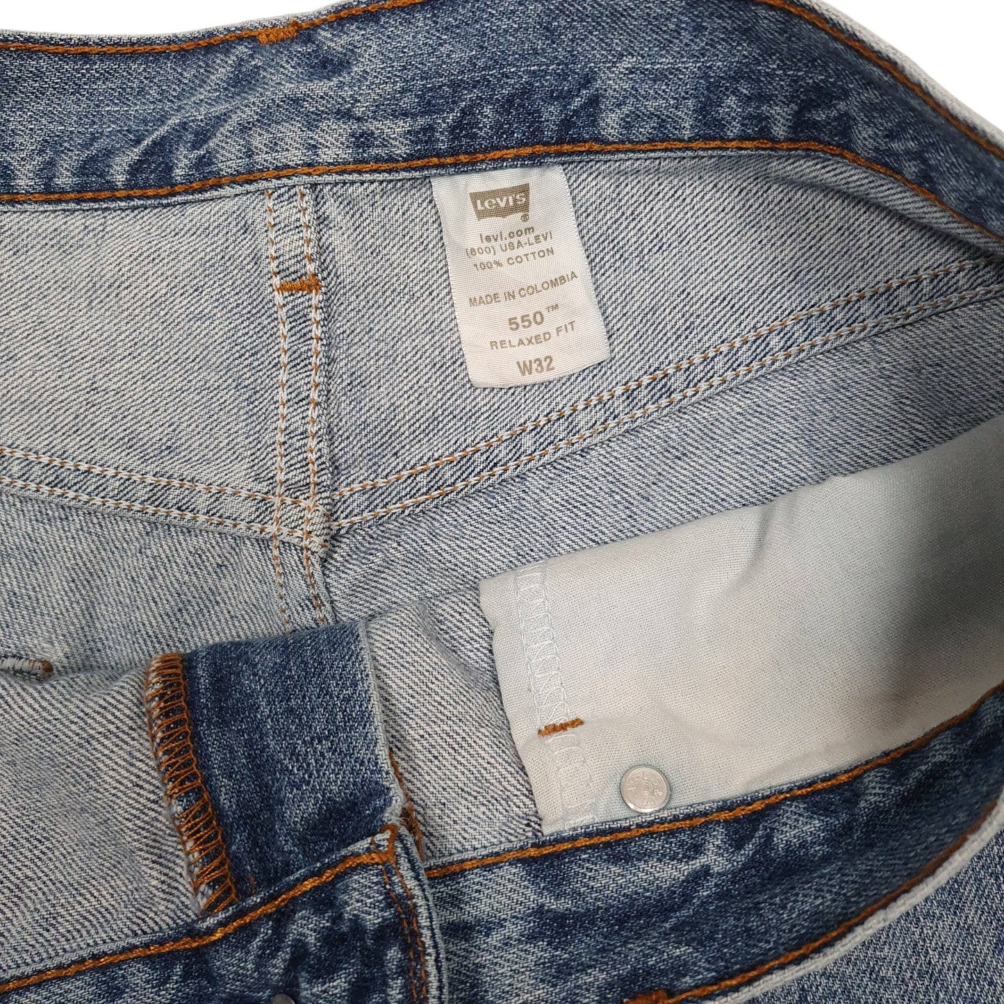 Mens Blue Levis 550 Vintage 2000s  Shorts