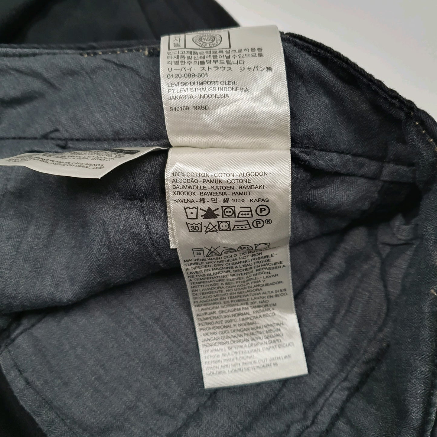 Mens Black Levis   Trousers