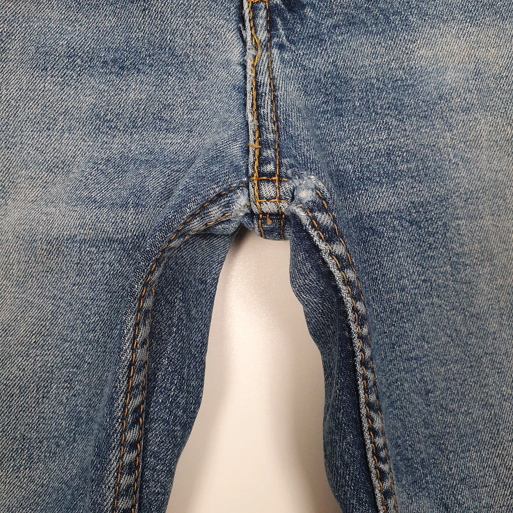 Mens Blue Levis   Jeans