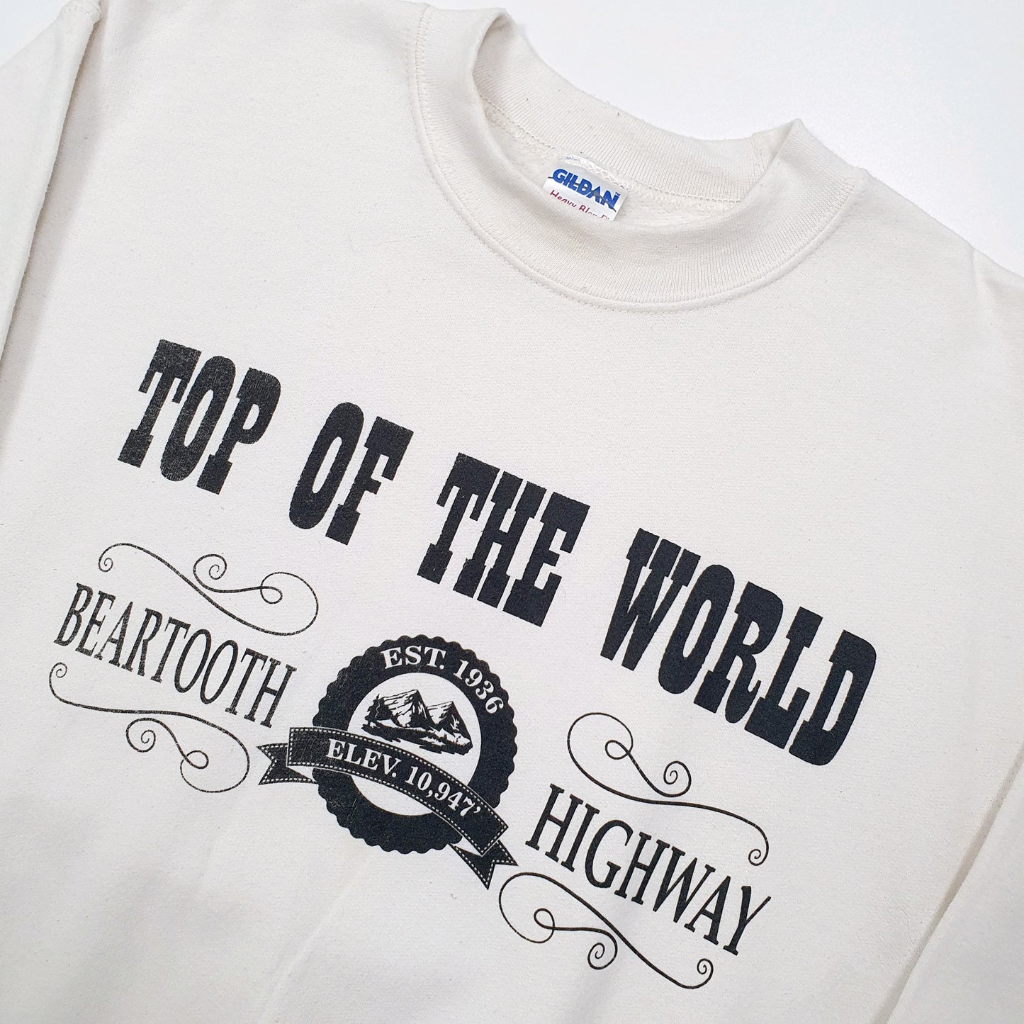 Gildan Beartooth Highway Crewneck S White
