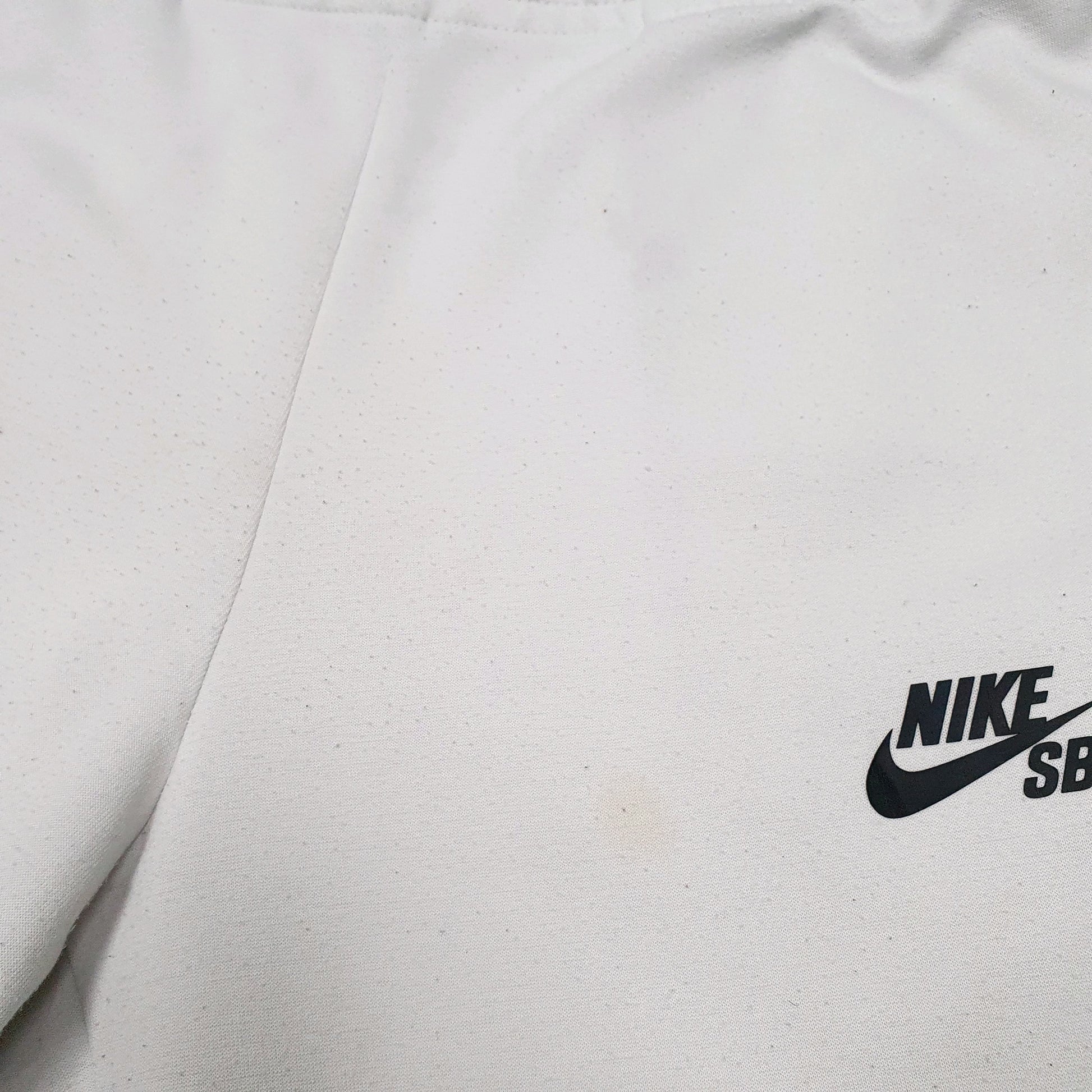 Mens White Nike SB Skateboarding Jogger Trousers