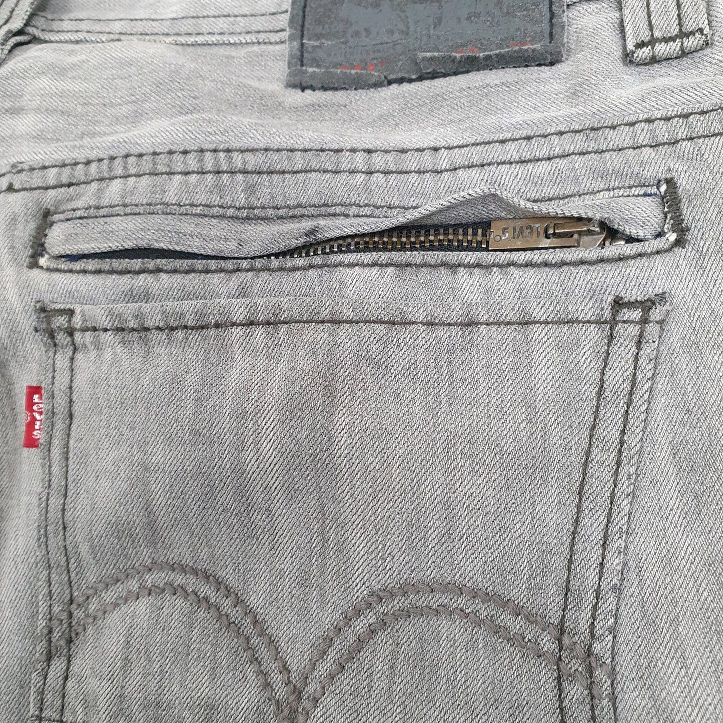 Levis 511 Slim Fit Jeans W32 L33 Grey
