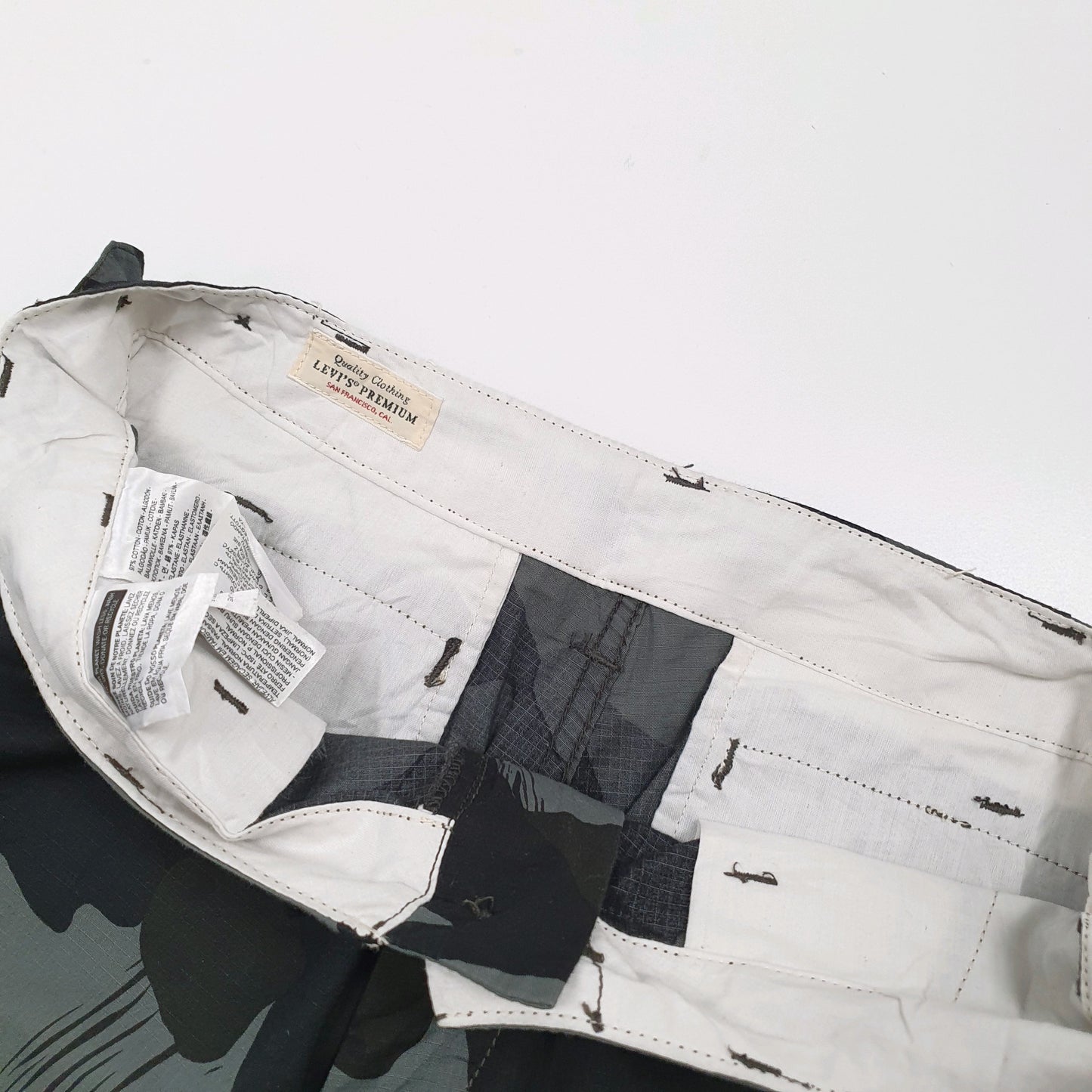 Levis Camouflage Black Cargo Workwear Shorts W32