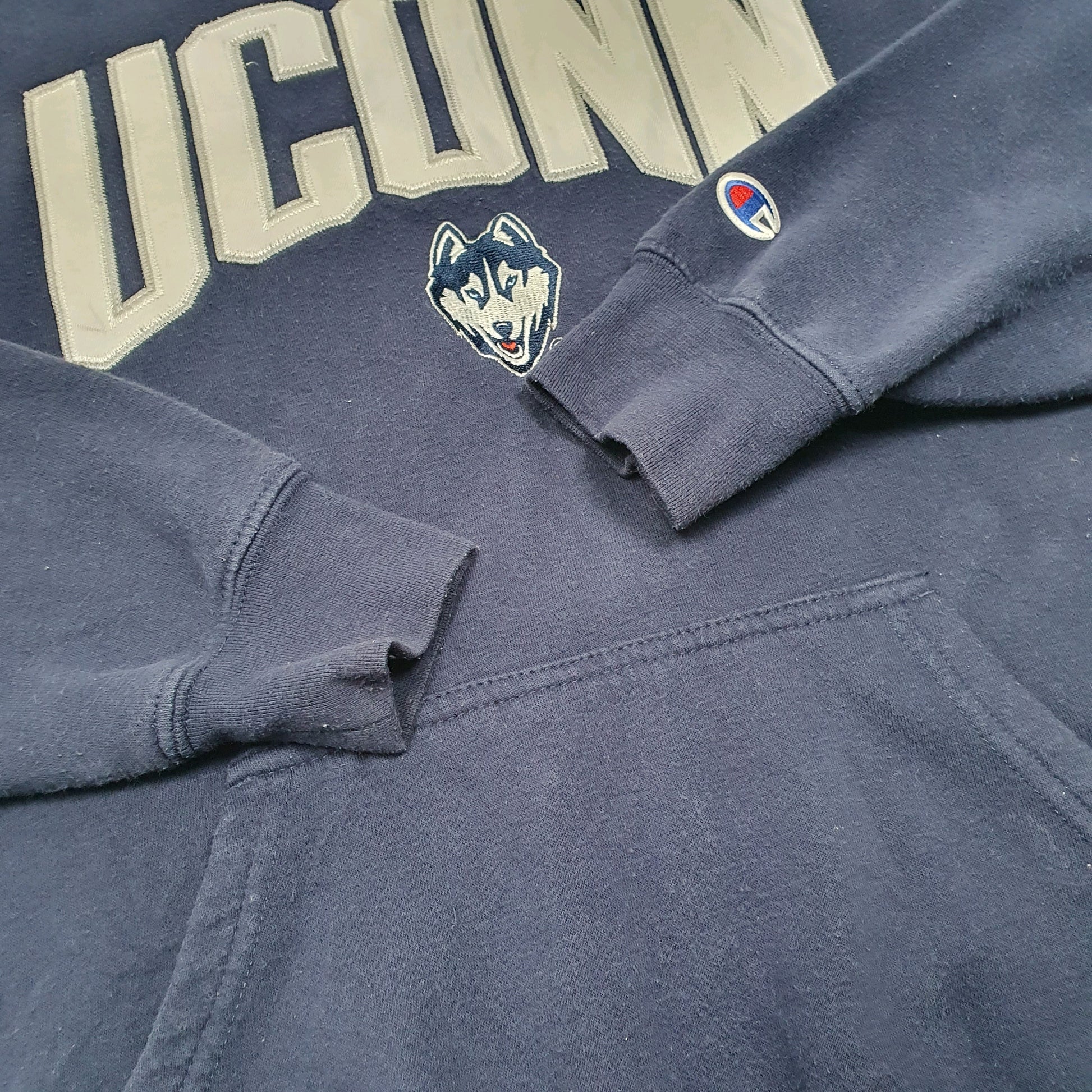 Mens Navy Champion Uconn Huskies Basketball College Hoodie Jumper