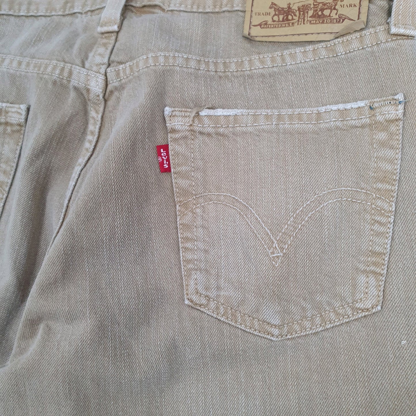 Levis 514 Straight Fit Slim Jeans W30 L32 Beige