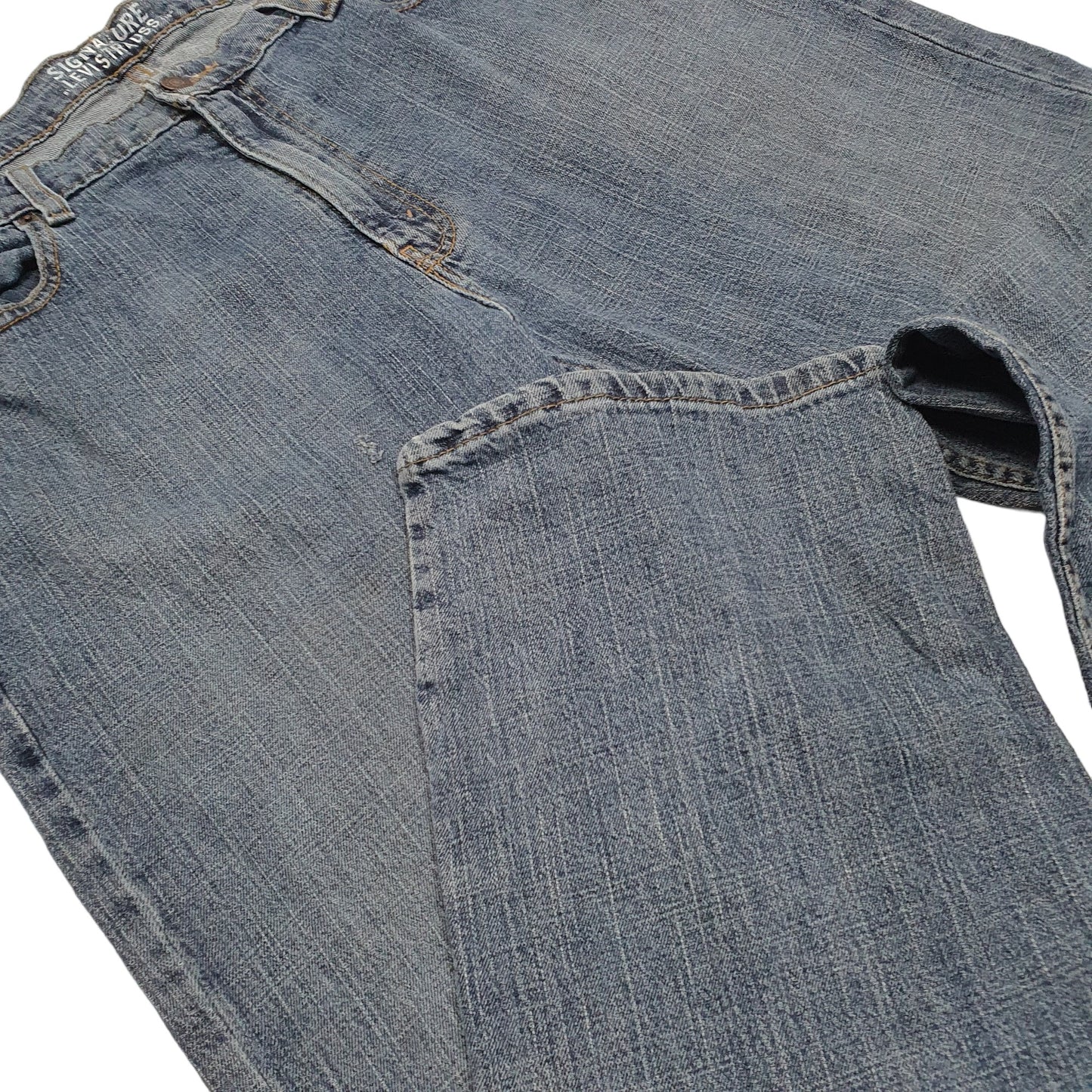 Mens Blue Levis Relaxed Signature JeansW38 L30